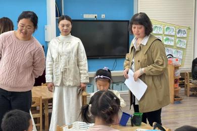 在观摩中学习，于区域活动里见证成长